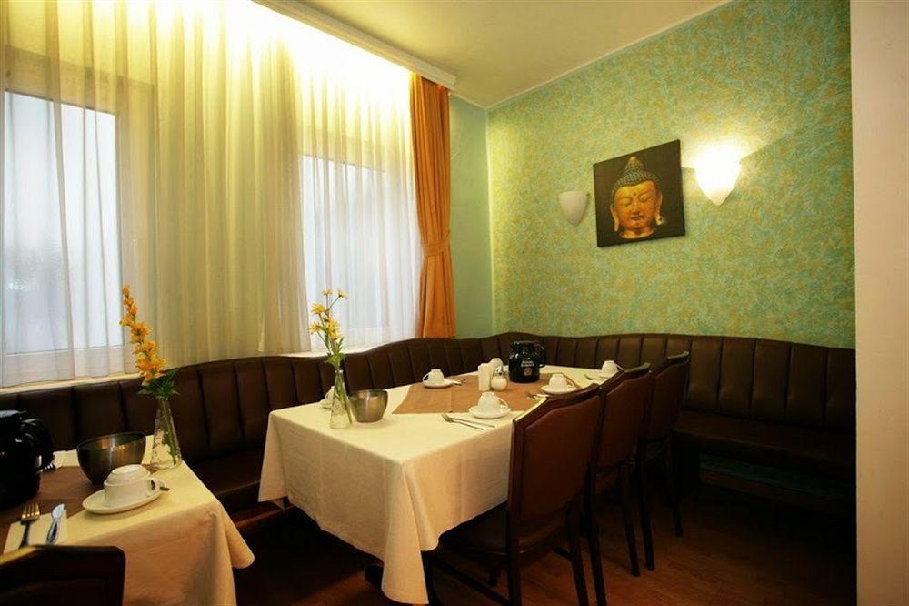 Hotel An Der Oper Duesseldorf Extérieur photo