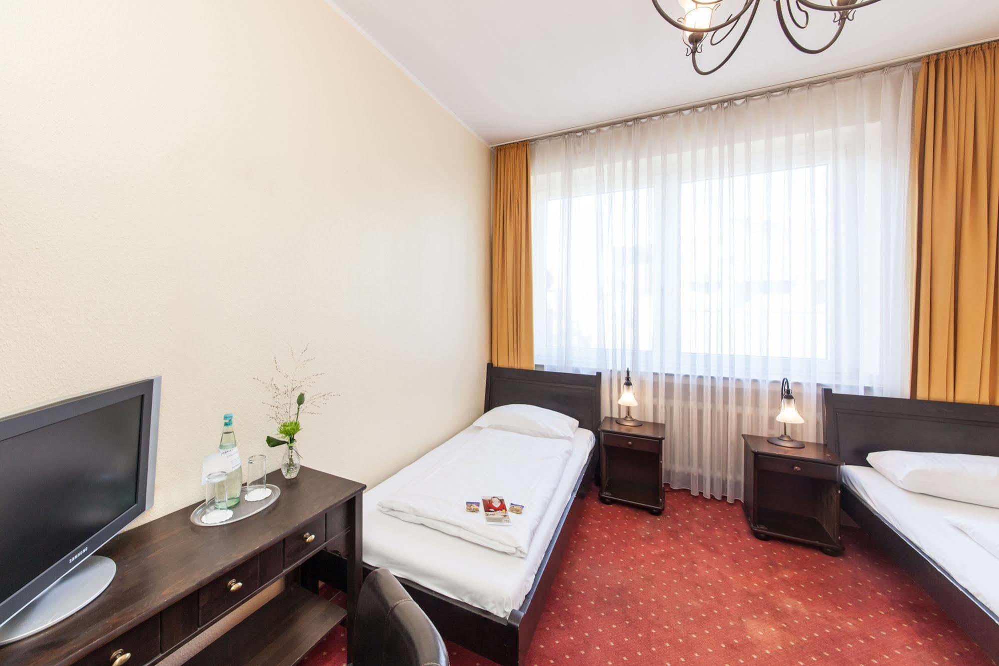 Hotel An Der Oper Duesseldorf Extérieur photo