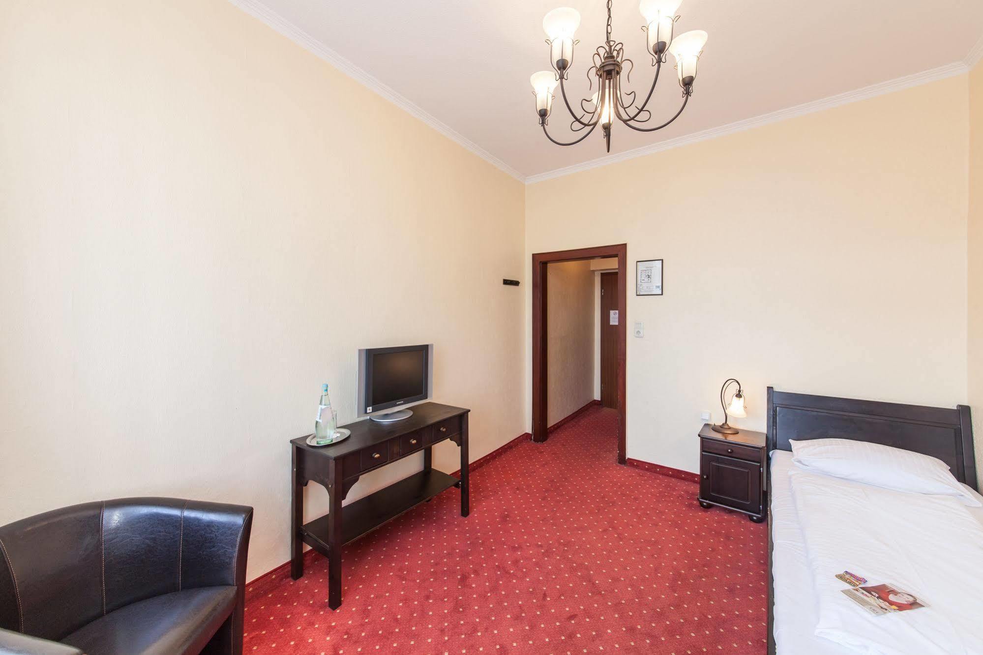 Hotel An Der Oper Duesseldorf Extérieur photo